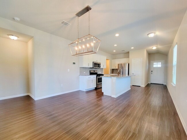 Building Photo - 1308 Fairhaven Gtwy
