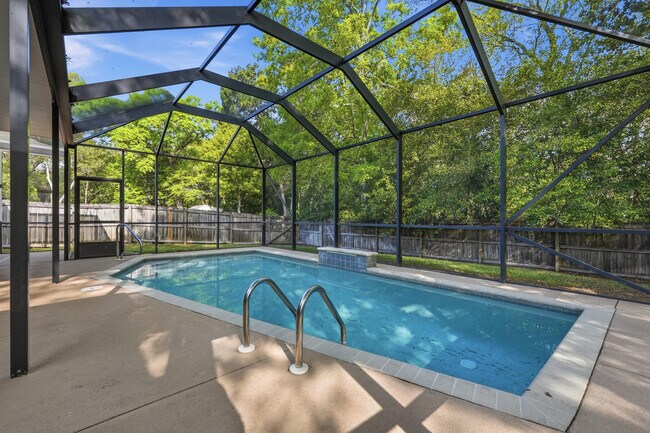 Building Photo - 1705 19th St