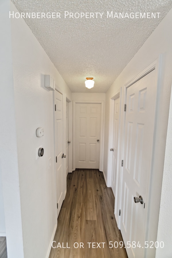 Building Photo - Duplex on the North Side