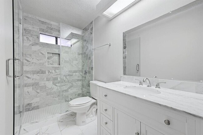 Building Photo - 4601 Manzanillo Dr