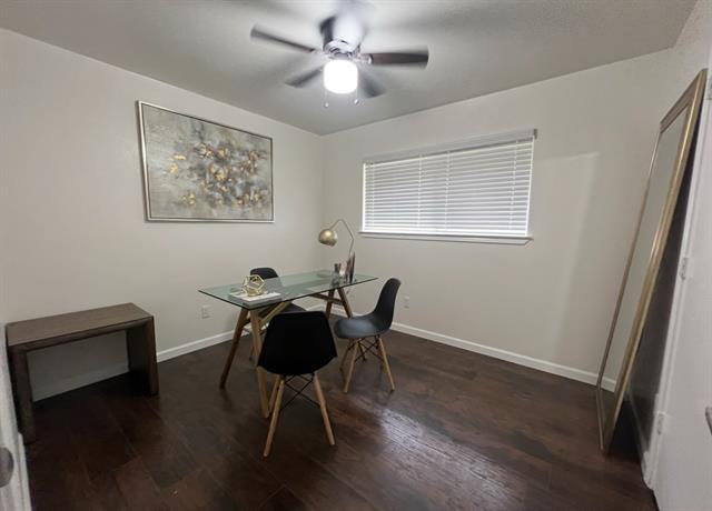 Building Photo - 1831 Kensington Dr