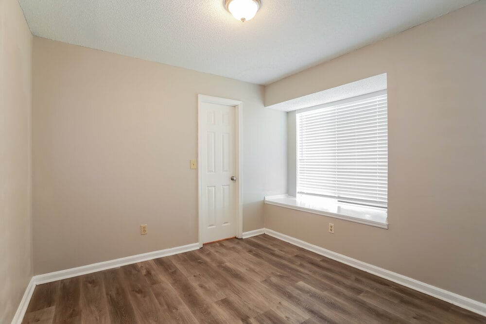 Building Photo - 8228 Honeysuckle Ln