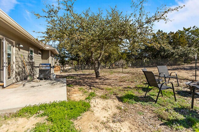 Building Photo - 837 Cougar Dr