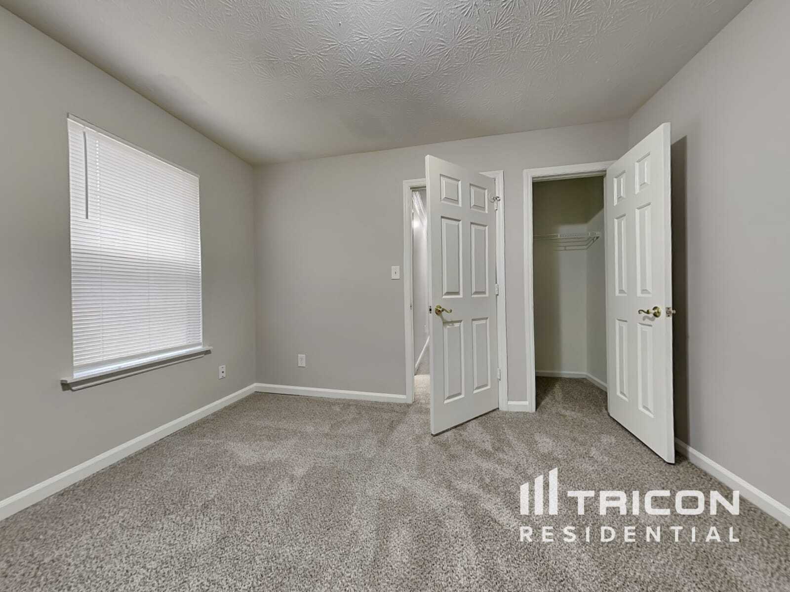 Building Photo - 5625 Longbow Dr