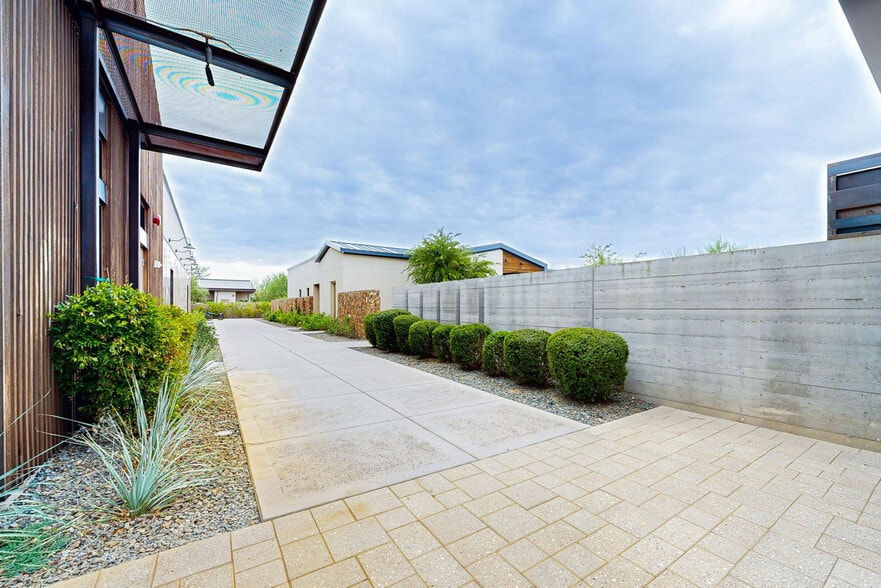 Building Photo - 18328 E Spring Valley Ct