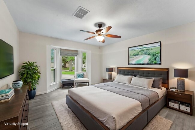 Building Photo - 417 W Hillary Cir