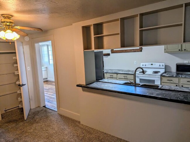 Taken from living room looking into kitchen - 2559 Kain Quarry Dr