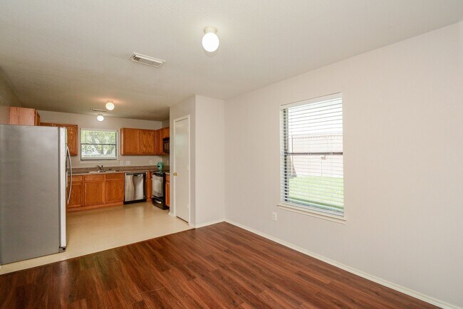 Building Photo - 6835 Lower Arrow Dr