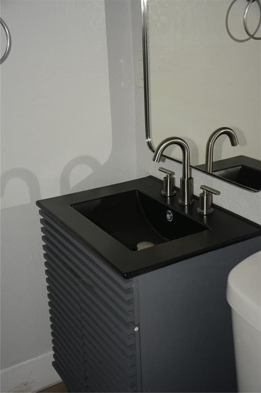 Building Photo - 670 16th Ave S