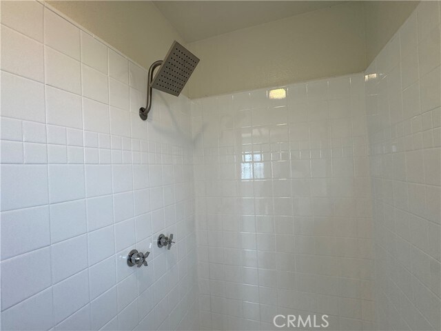 Building Photo - 524 S Catalina Ave