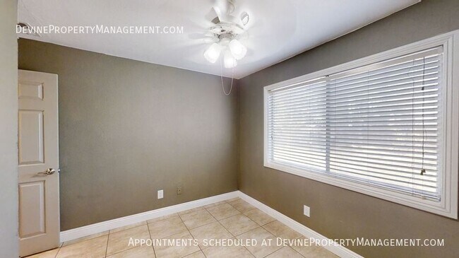 Building Photo - 12995 Chestnut Ave