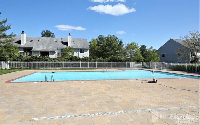 Building Photo - 1016 Aspen Dr