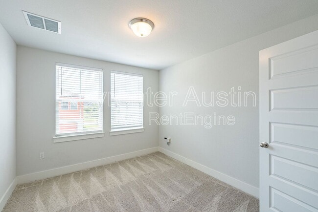Building Photo - 7501 Chesapeake Rail Ln