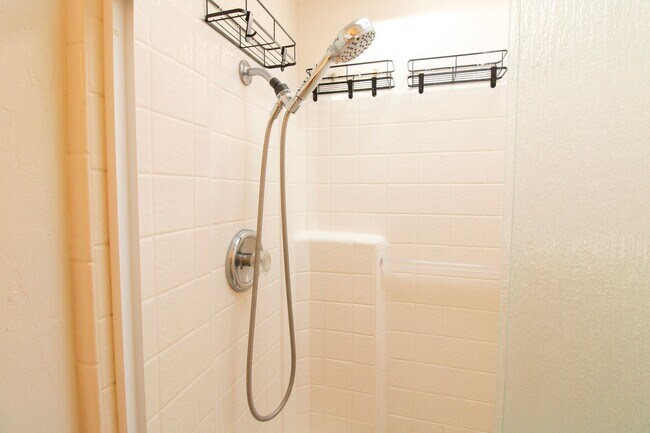 Building Photo - 3 Bedroom, 2 Bathroom Home w/ Large Backyard in Arroyo Grande