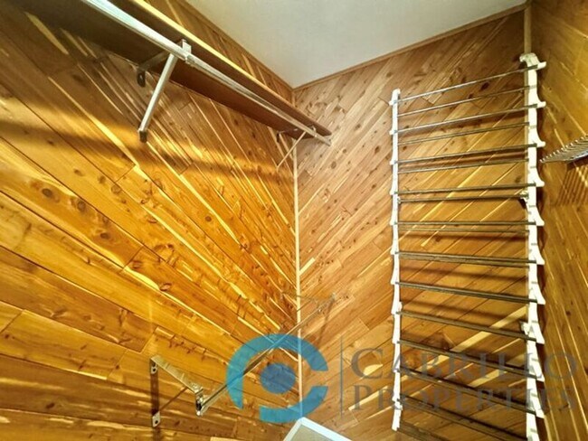 Building Photo - 1070 Felspar St