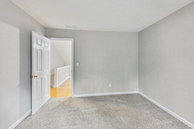 Building Photo - Single-family home in Kennesaw, GA near KSU, Town Center and Woodstock.