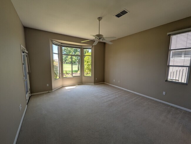 Building Photo - 7090 Lost Lake Ln