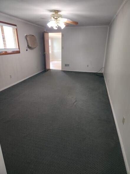 Building Photo - 5365 Van Buren Bay Ct