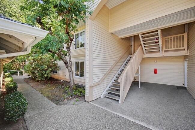 Building Photo - 11501 7th Ave W