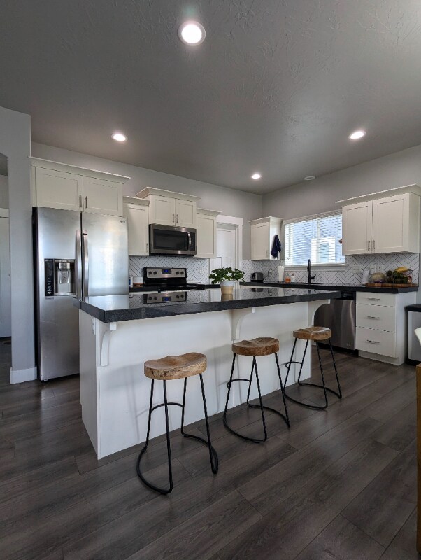Building Photo - 62 E 425 N