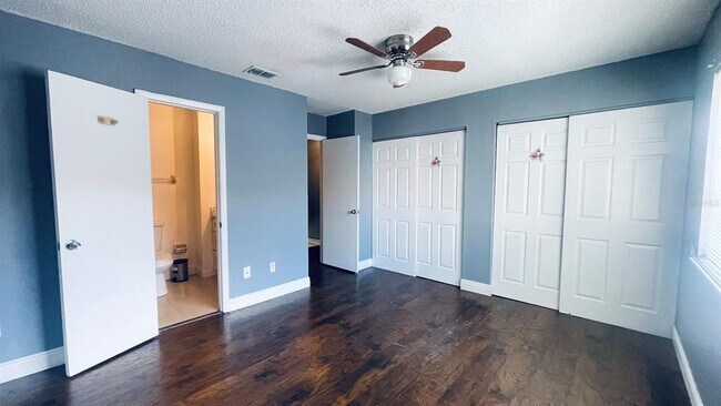 Building Photo - 202 Eden Ln