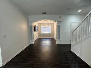 Building Photo - 7237 Bellingham Oaks Blvd