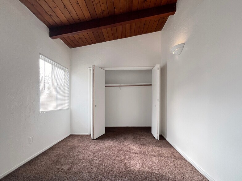 Building Photo - 4419 W 171st St
