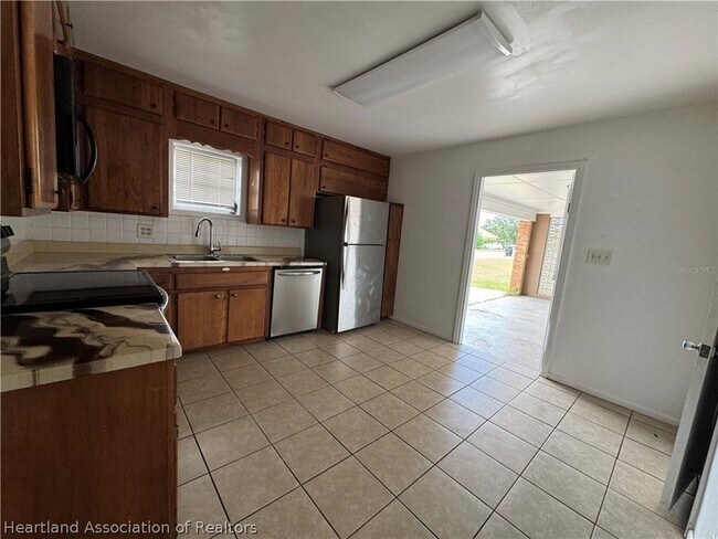 Building Photo - 25 E Street Unit
