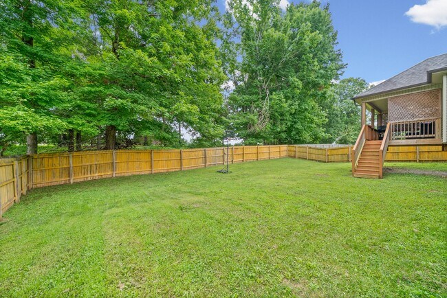 Building Photo - 125 Sycamore Hill Dr