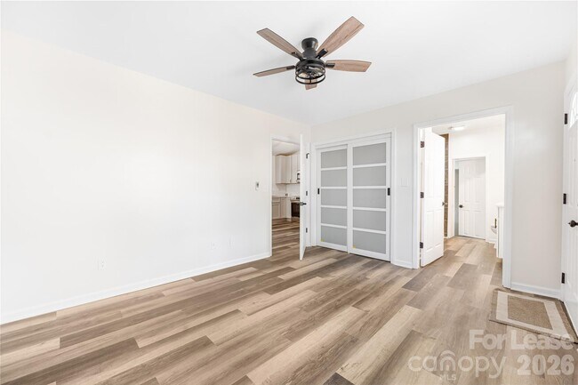 Building Photo - 203 Ewing Dr