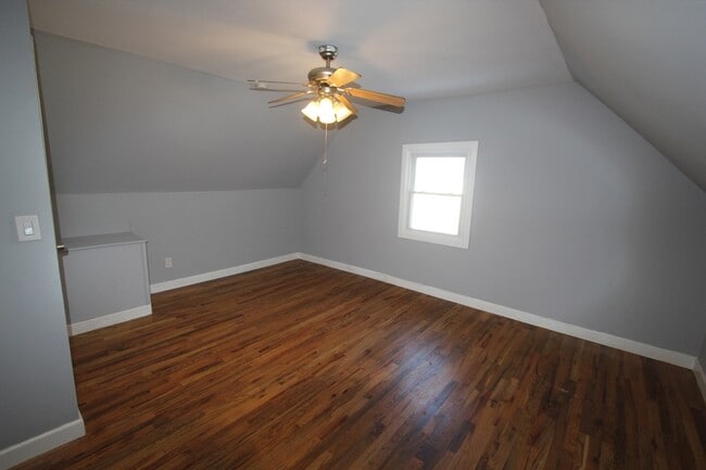 Building Photo - 2963 W Nelson St