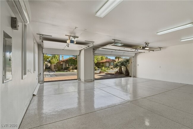 Building Photo - 5101 Mountain Foliage Dr