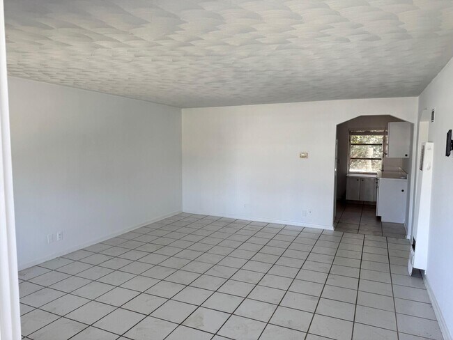 Building Photo - 4800 N Flagler Dr