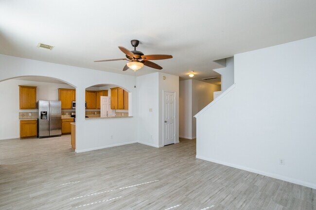 Building Photo - 2111 Castle Gardens Ln