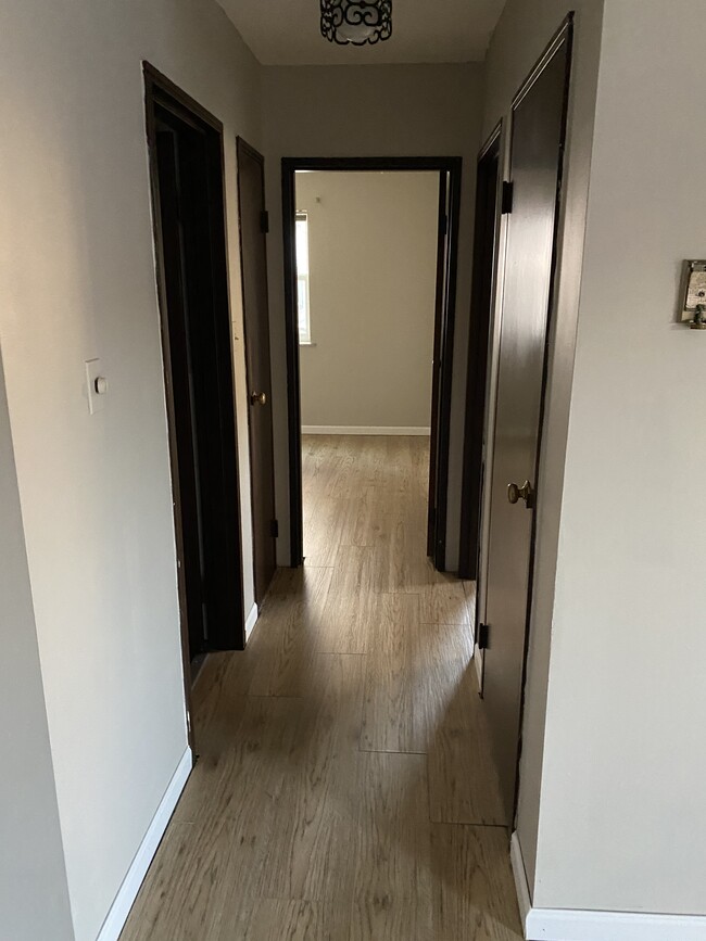 Building Photo - 45 N Wade Ave
