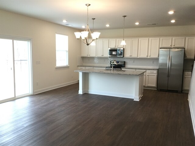 Building Photo - 124 White Ash Drive