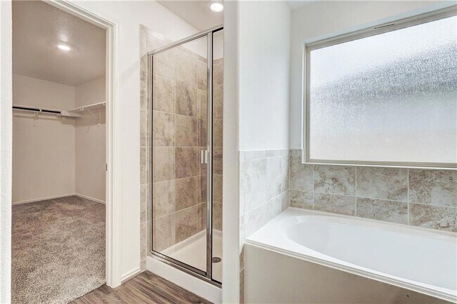 Building Photo - 5808 San Savino Dr