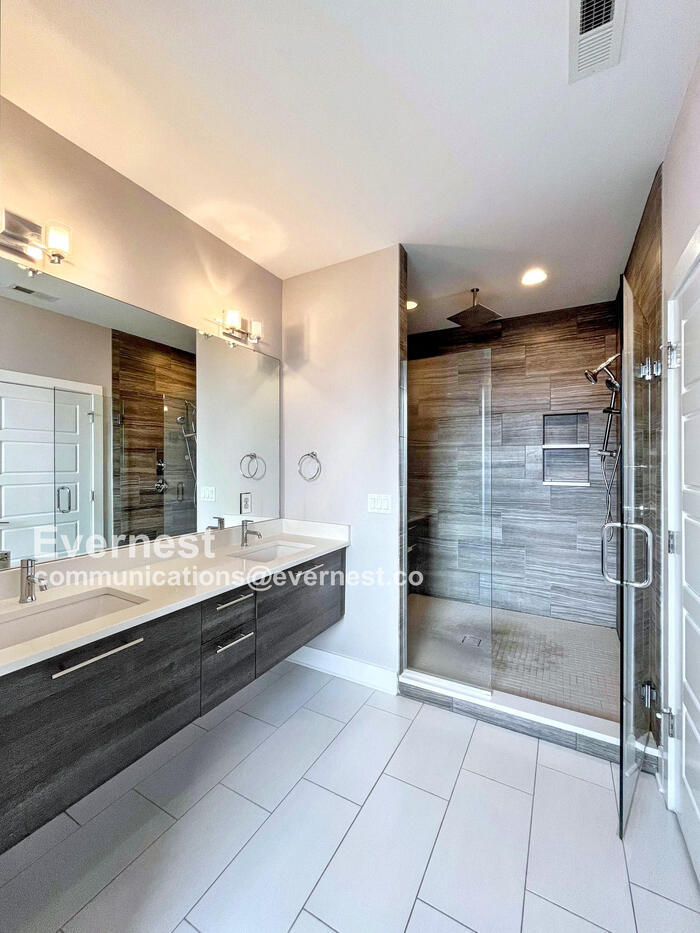 Building Photo - 1804 Cahal Ave