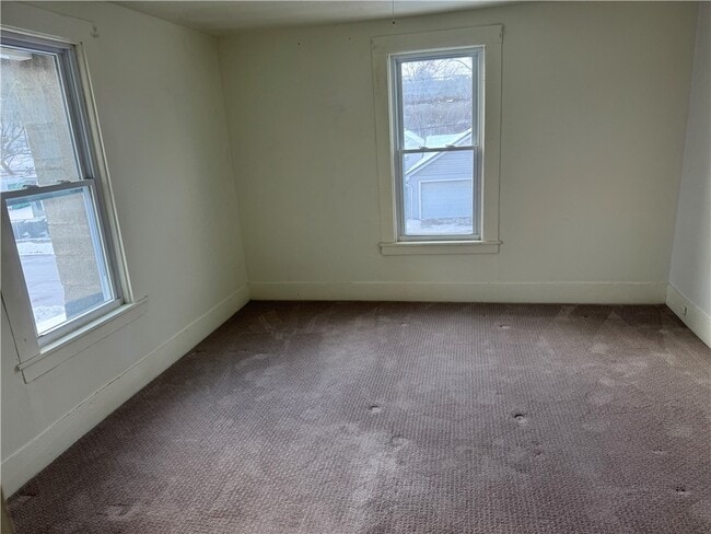 Building Photo - 210 Conhocton St