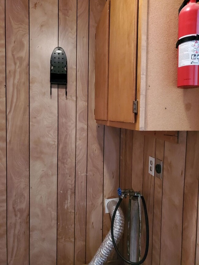 Building Photo - Southern Terrace - Just around the corner from Airline and Shed Road