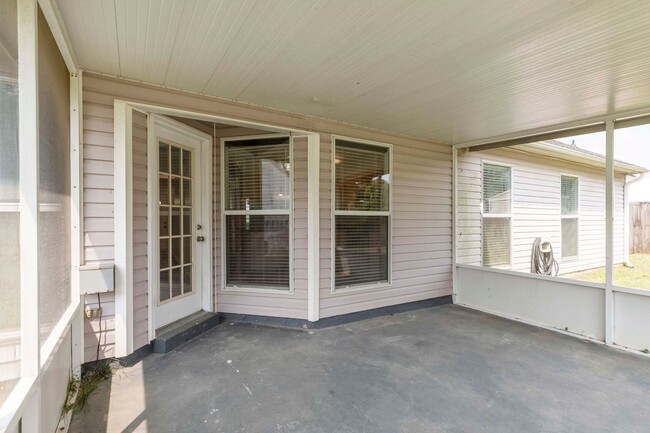 Building Photo - NO JUNE RENT!!!!!! 300 off July Rent...tou...