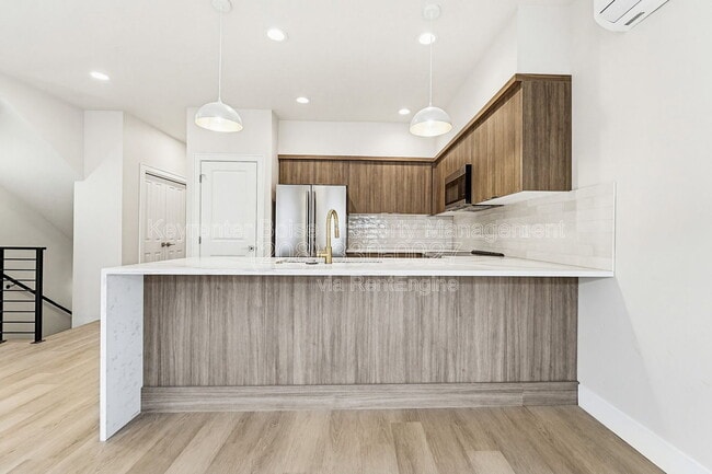 Building Photo - 4325 Greentrail