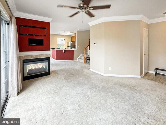 Primary Photo - 2305 Village Crossing Rd