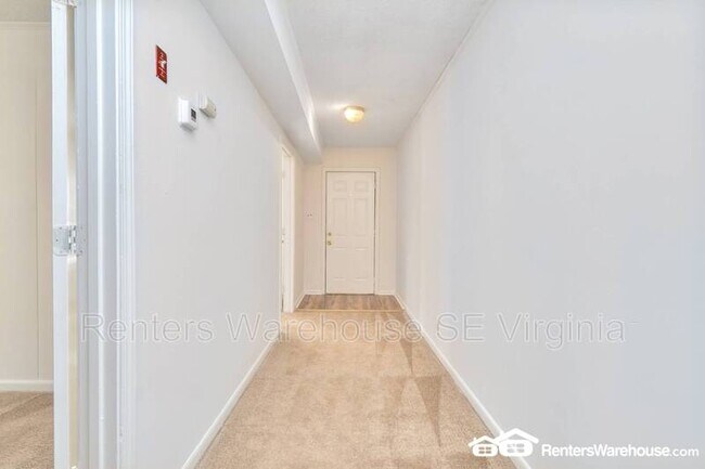 Building Photo - 112 W Seaview Ave