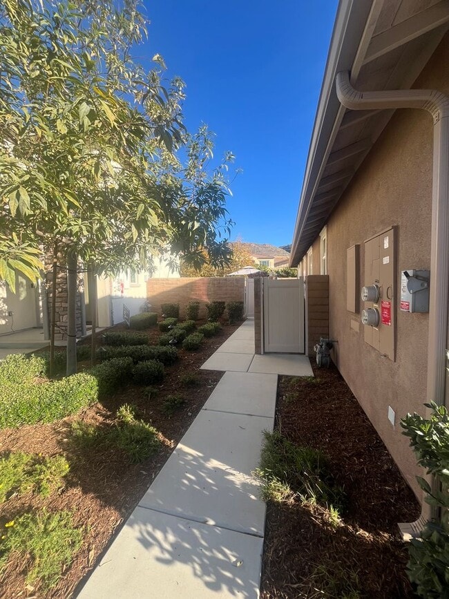 Building Photo - Beautiful Single-Family Home in Terramor