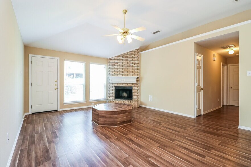 Building Photo - 7732 Stonebank Ct
