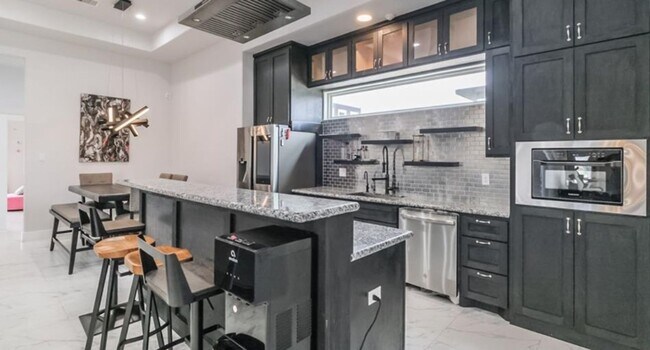 Building Photo - Rent to Own