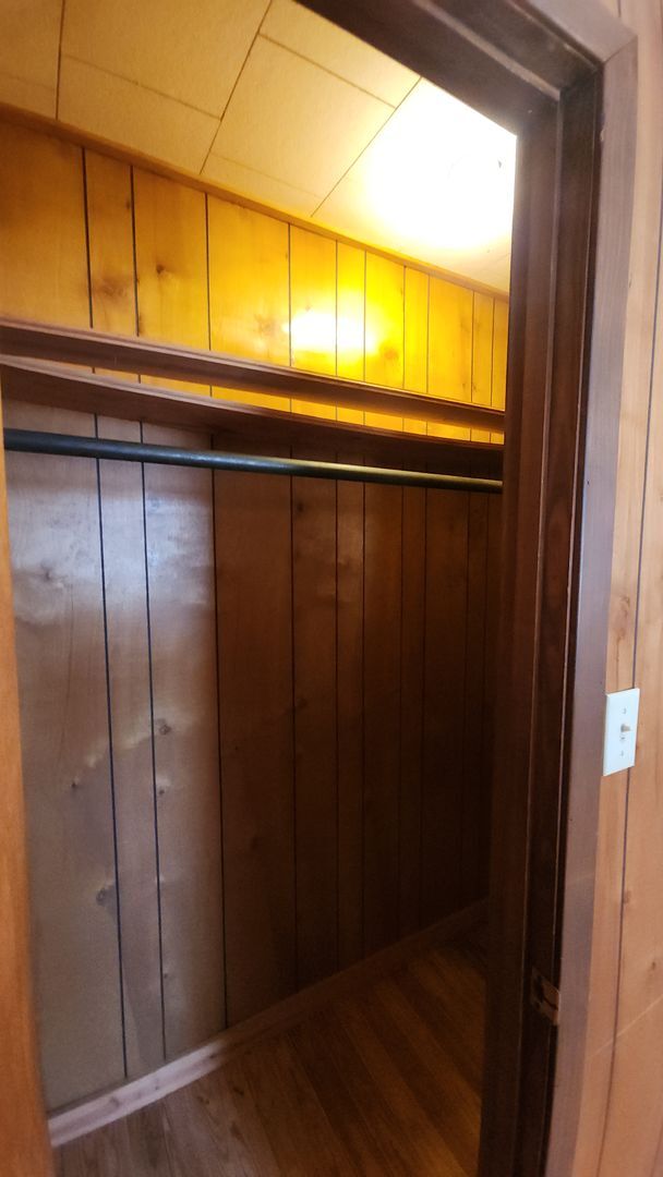 Building Photo - 605 N Front St