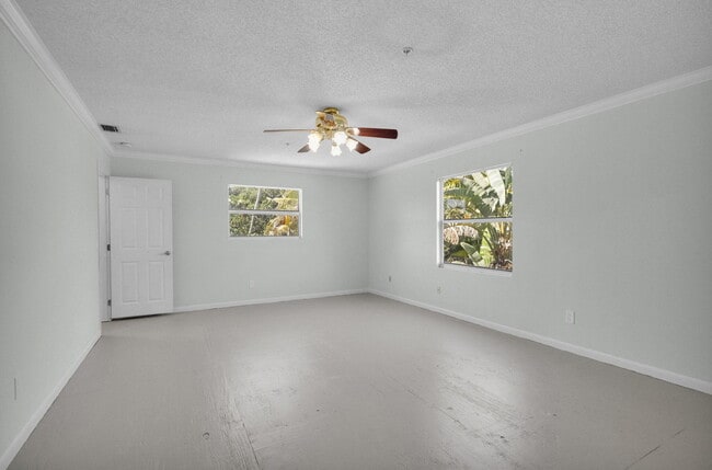 Building Photo - 8888 SE Colony St
