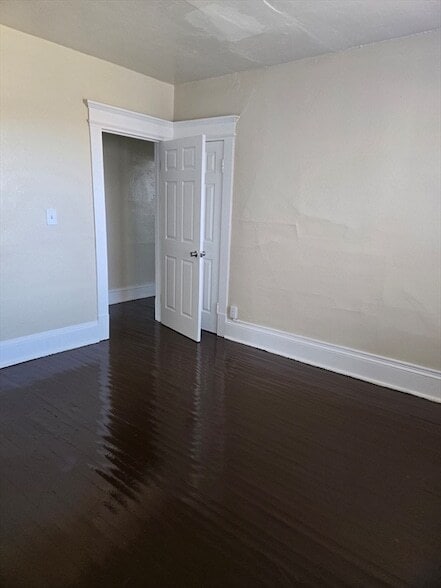 Building Photo - 240 Locust St